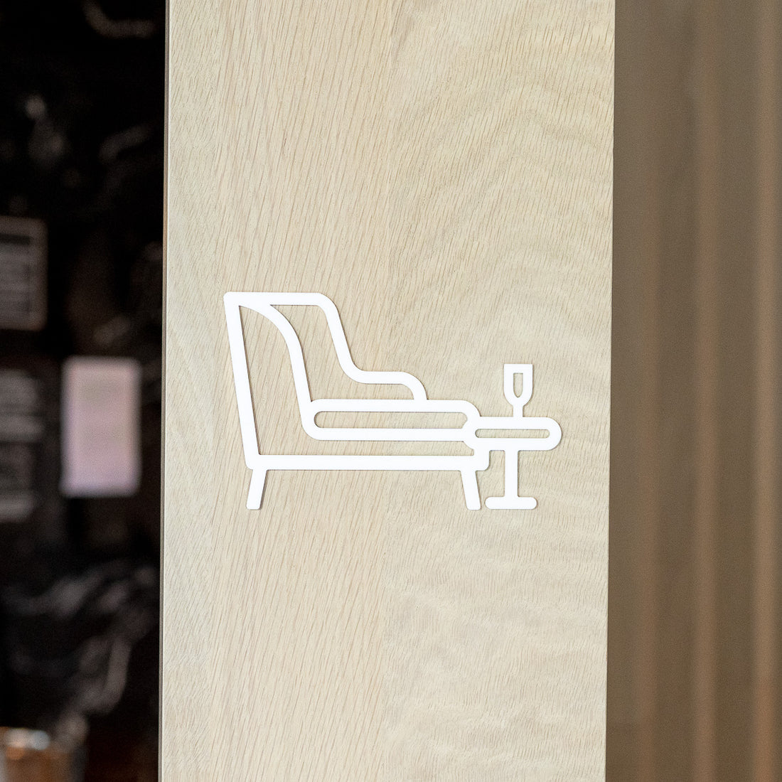 Pictogramme Lounge blanc, vue rapprochée